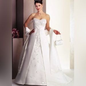 Maggie Sottero (Monica Marie) White Wedding Gown Fit Size 4-6